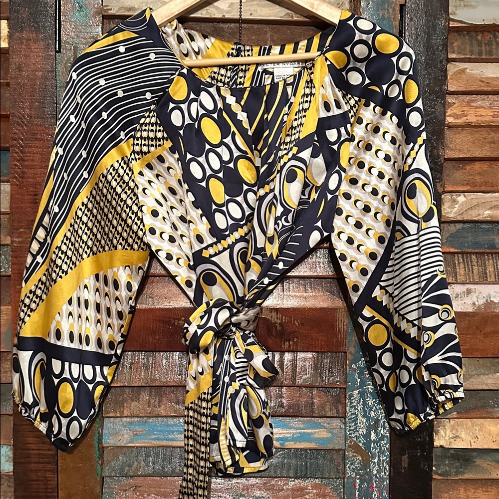 SILK Abstract dressy Peter Nygard Gold and Black Silk Blouse